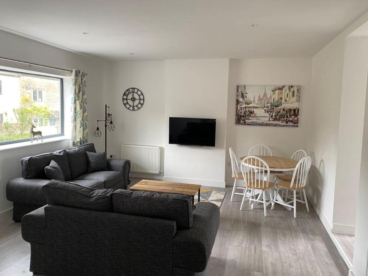 Stunning Modern Apartment In The Cotswolds Chalford Extérieur photo